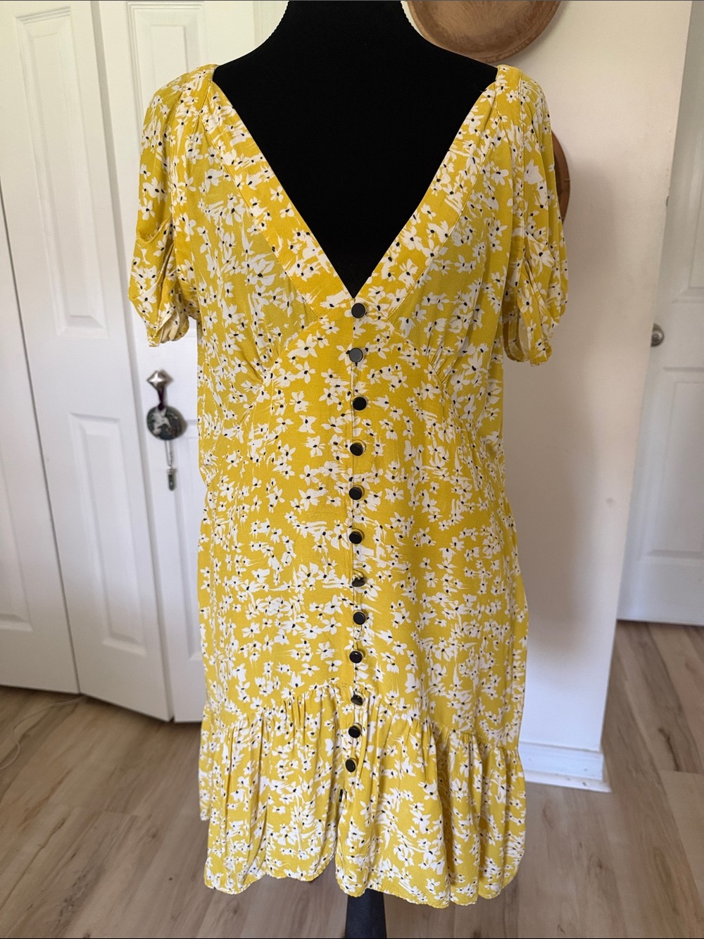 Wish Golden Bloom Dress Yellow Floral Print Button-Front Mini Dress